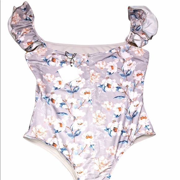 Egreis xsmall swimsuit - Picture 1 of 10